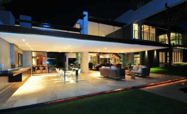 Luxury Home Designs Ideas Luxury Home Designs Yellow Lights 620x380 Luxury Home Designs Ideas