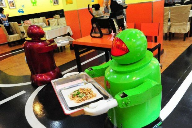 Would You Like a Robot Restaurant in Chinas State Green Robot 620x412 Would You Like a Robot Restaurant in Chinas State