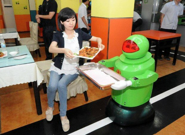 Green Robot Restaurant 620x453 Would You Like a Robot Restaurant in Chinas State