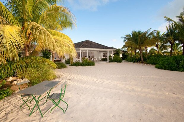 17 Waterfront Homes in Life’s A Beach