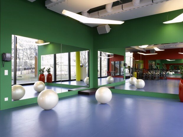 google gymnastic room 620x465 45 Amazing Google Office Pictures